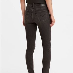Levi’s 711 Black Skinny Jeans